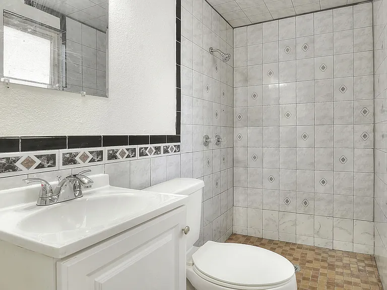 3006 Pinedale Ave — Photo 15