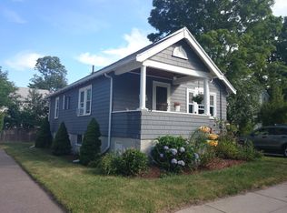 7 Brier Rd, West Roxbury, MA 02132