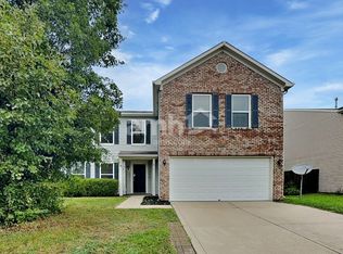 626 Hickory Pine Dr, New Whiteland, IN 46184