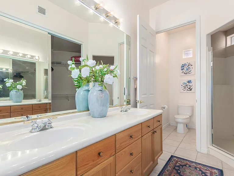 3800 S Cantabria Cir — Photo 20