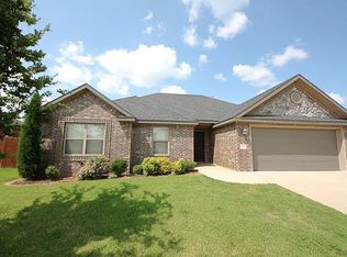 702 Blair Cir, Pea Ridge, AR 72751