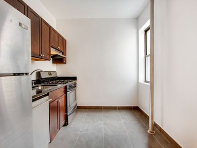 29-08 31st Ave #C14, Astoria, NY, 11106
