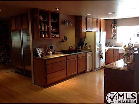 4th image of 1620 Oak Hill Dr