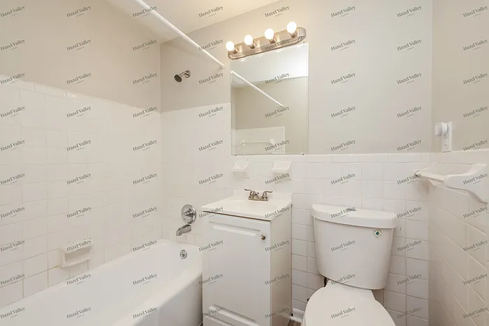 7160 Claybeck Dr — Photo 10