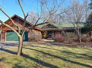 S55W29874 Windcrest Dr, Waukesha, WI 53189