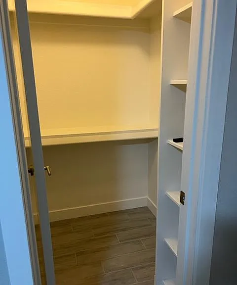 427 W Pontiac Dr #1 — Photo 13