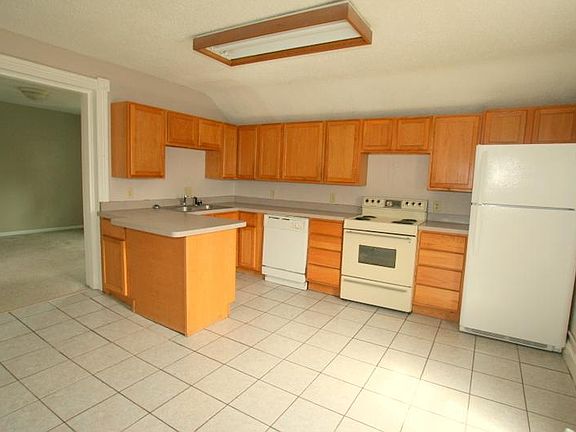 2nd image of 504 North St #2