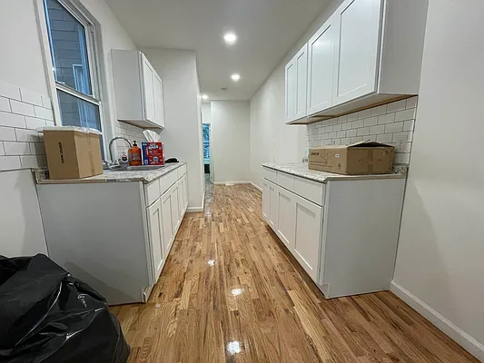 Rented by Coda Real Estate NYC | media 18