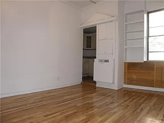 Rented by R New York