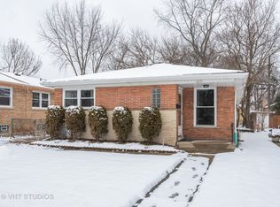 1621 Keeney St, Evanston, IL 60202