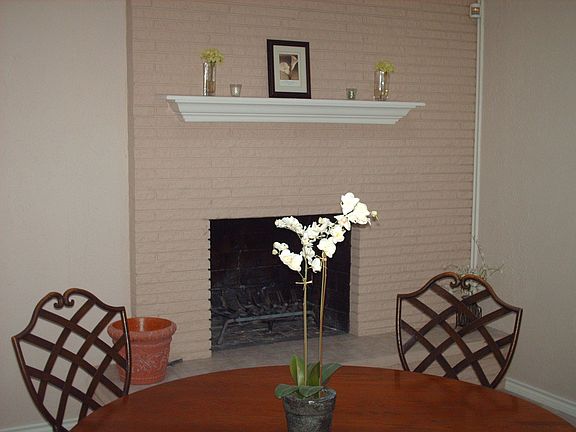 Dining Rm has Frplc