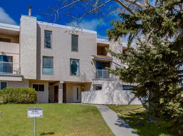 3500 E Varsity Dr NW #108, Calgary, AB T2L 1Y3
