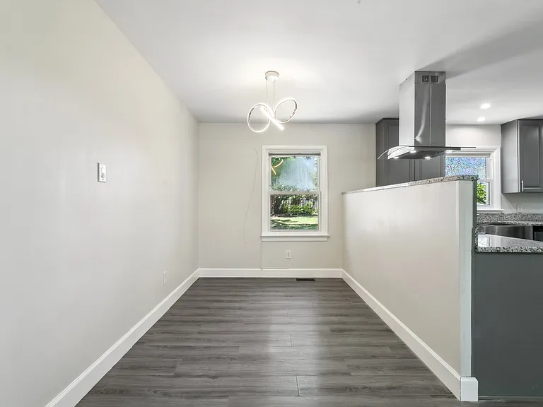 314 Martha Lee Dr — Photo 10