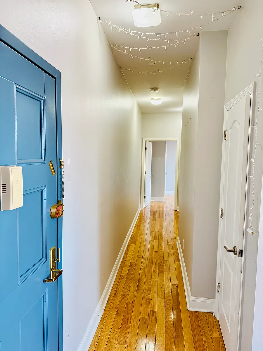 Building Photo - 45 S Broadway Ave #4E