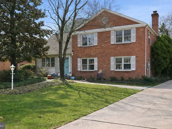 8406 Geneva Mason Rd, Potomac, MD 20854