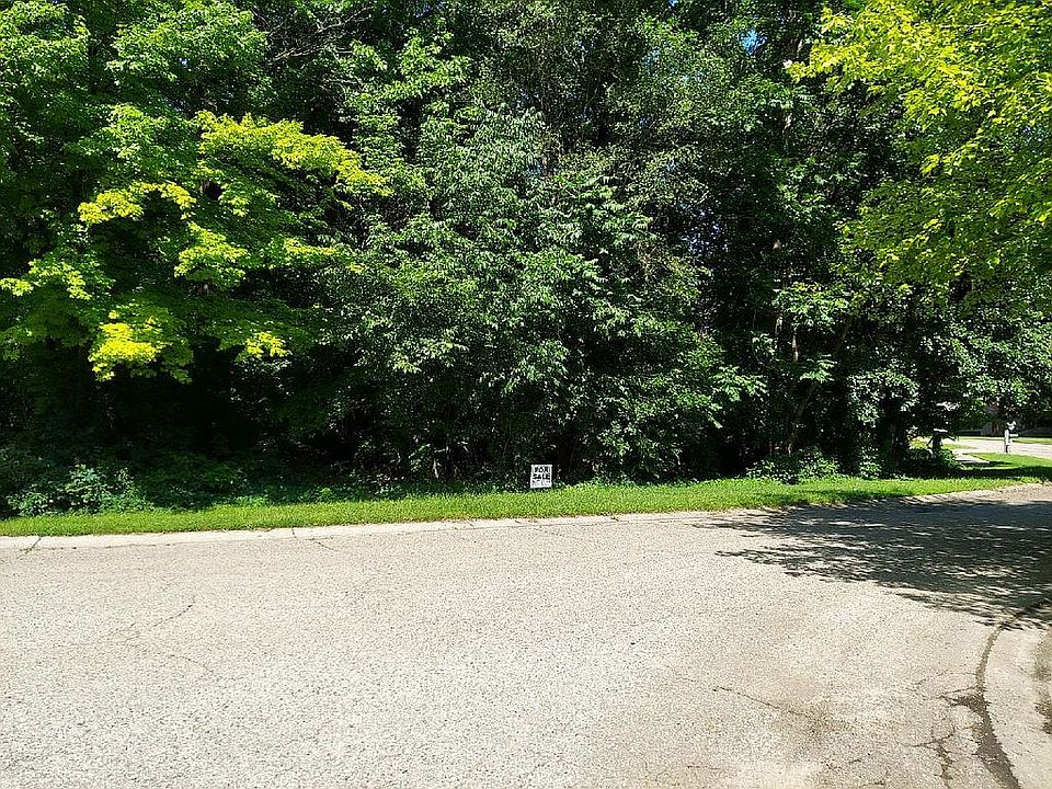 1st image of 10 Loon Lake Ct #1