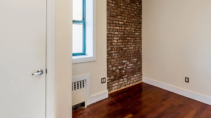 Rented by Nooklyn NYC LLC | media 15