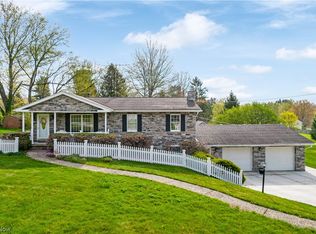 3417 Mark Ln, Barberton, OH 44203