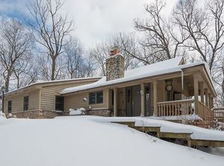 20555 Hidden Lake Rd, Gregory, MI 48137