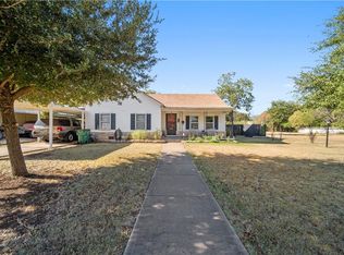 1125 W 8th St, Mc Gregor, TX 76657