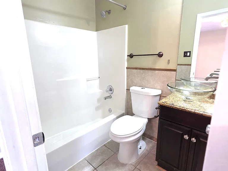940 Newington Ct — Photo 8