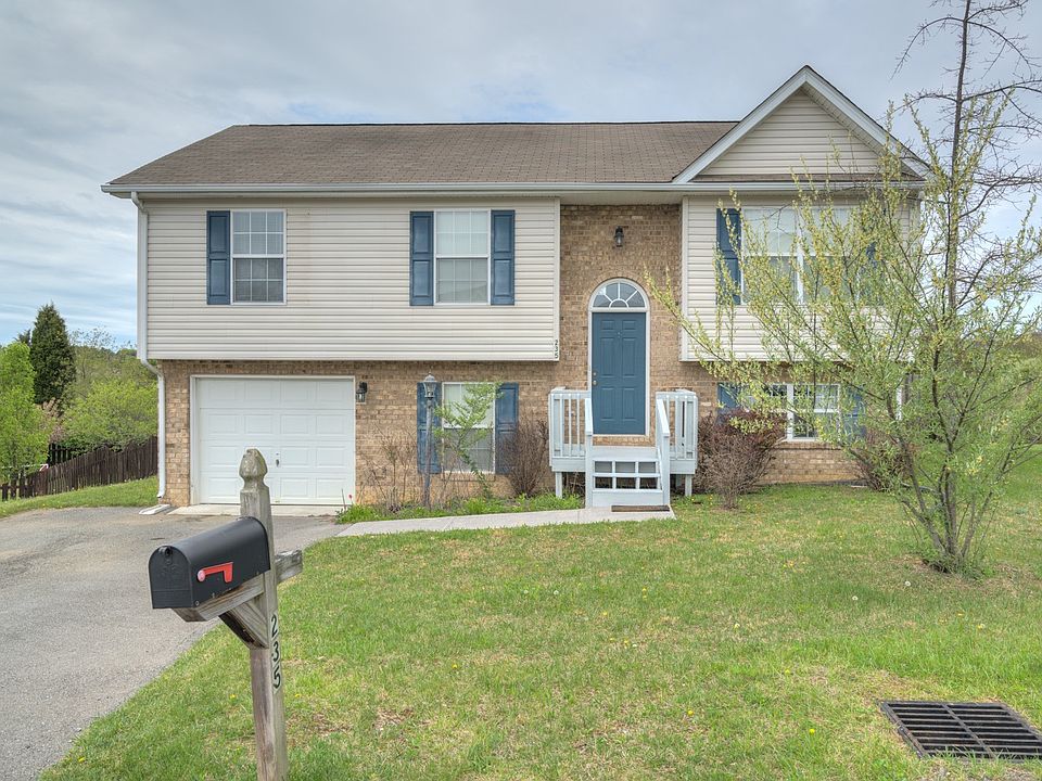 1st image of 235 Sequoia Cir NW