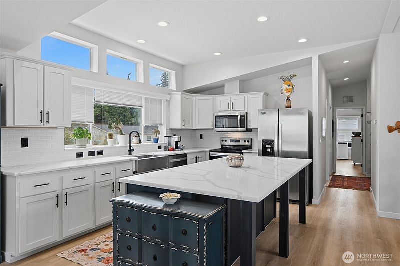 5th image of 53 Sunset Meadows Lane