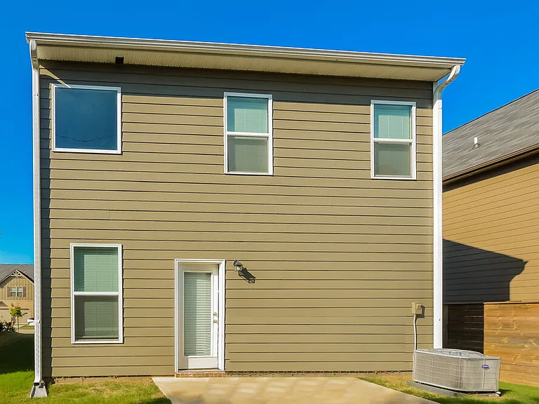 313 Emporia Loop — Photo 16