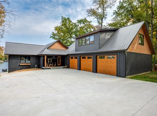 15052 N 16th Ave, Effingham, IL