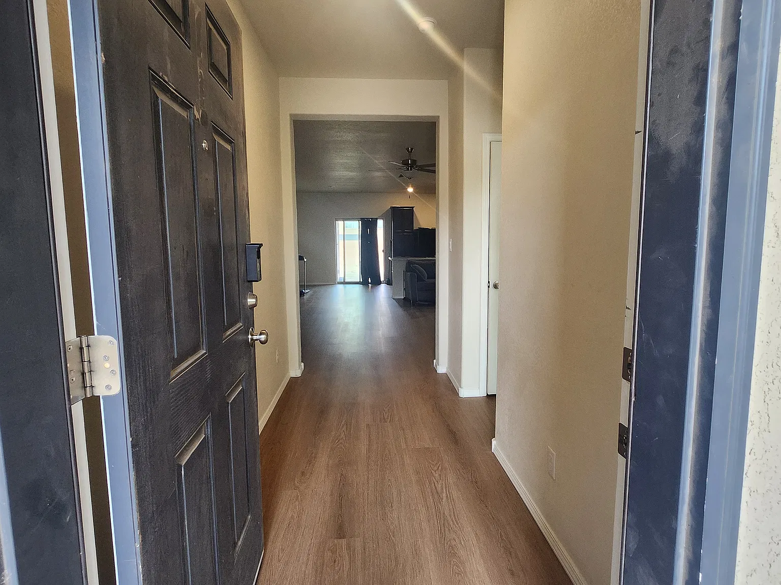 3 bed, 1422 sqft, $2,200 — Photo 4