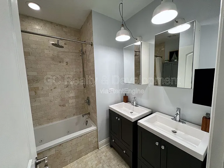 2702 W Cortland St #3 — Photo 11