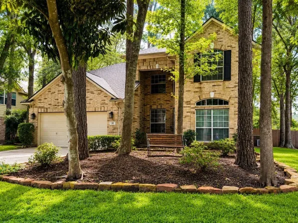 98 W Knightsbridge Dr, Conroe, TX 77385