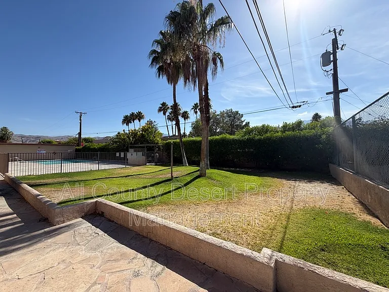 69180 Victoria Dr #8 — Photo 28