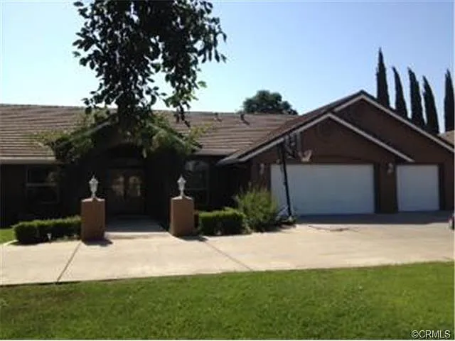 2845 Clydesdale Ave photo 1