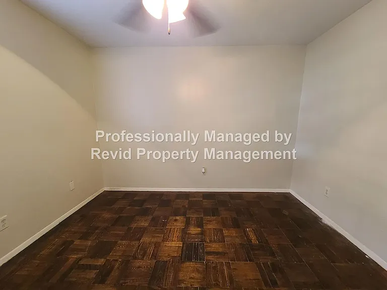 1280 Harbert Ave. — Photo 13