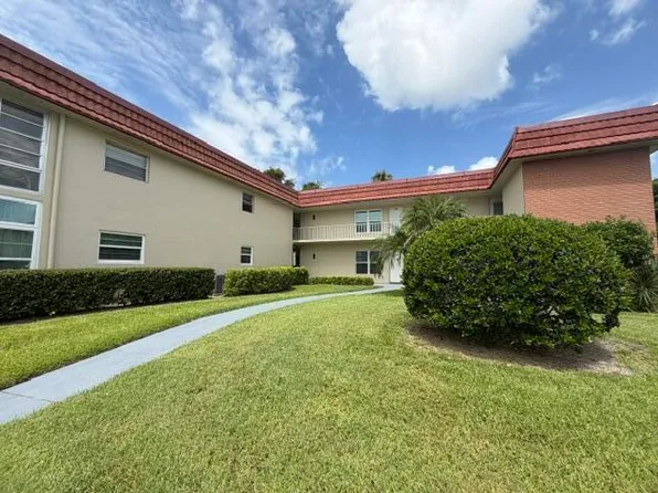 16 Vista Palm Ln, Vero Beach, FL