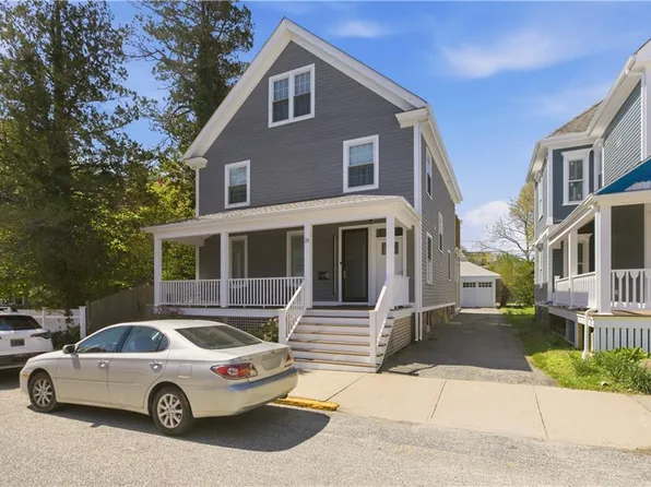 25 Rhode Island Ave APT 2, Newport, RI 02840