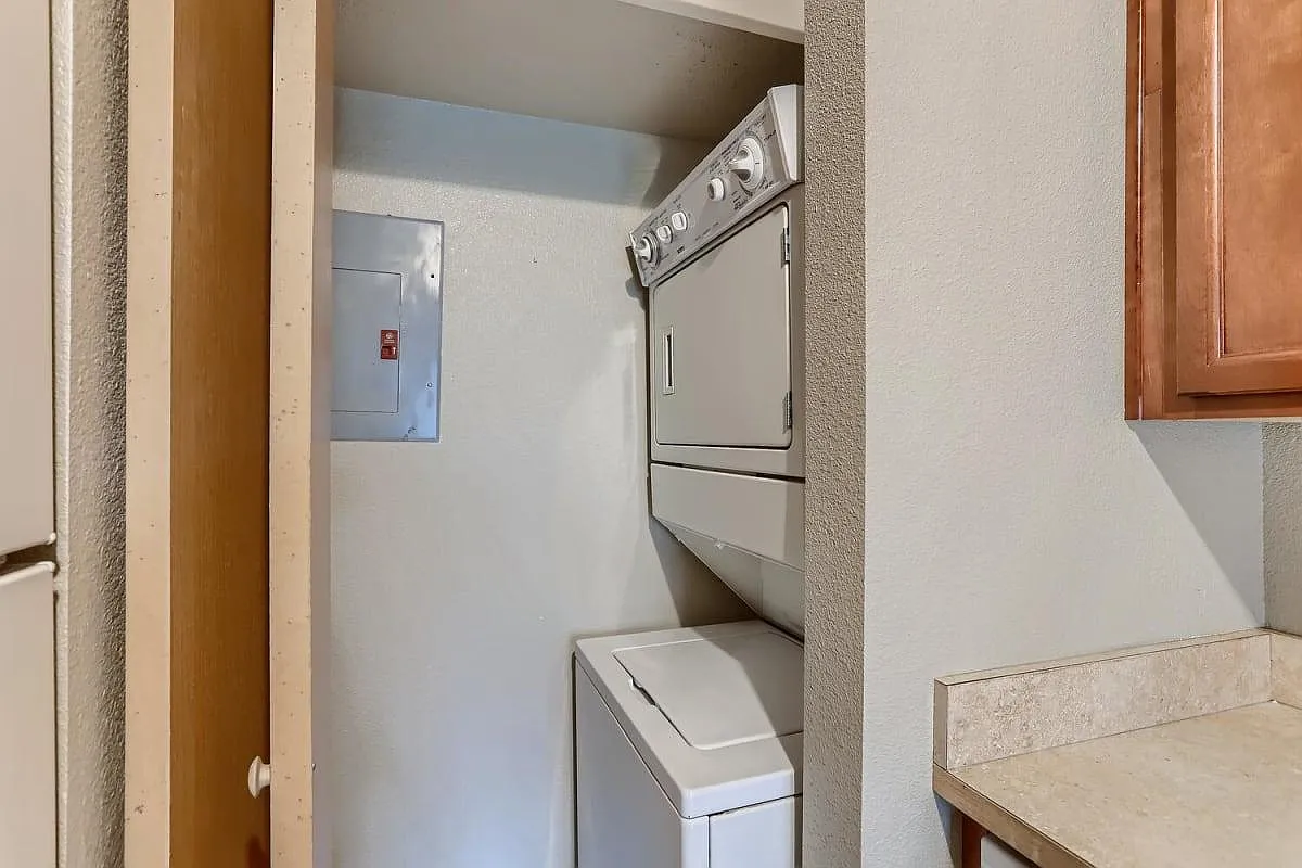 Ladera Apartments — Photo 3