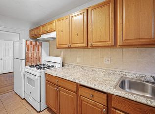 Sumner, Central Falls, RI 02863