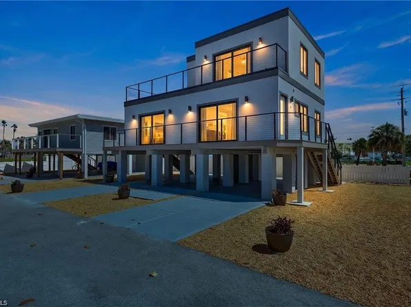 71 Mango ST, FORT MYERS BEACH, FL 33931