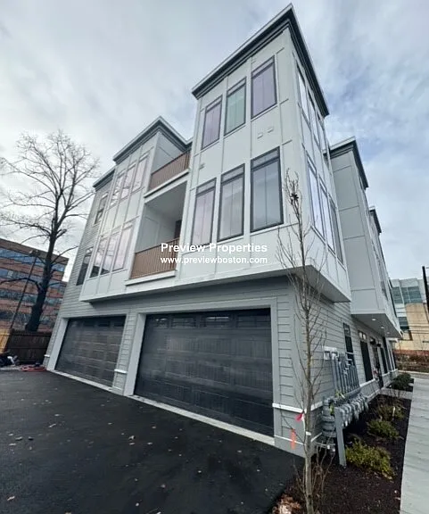 Everett St — Photo 8