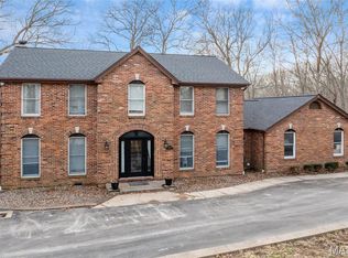 19250 River Ridge Ln, Chesterfield, MO 63005