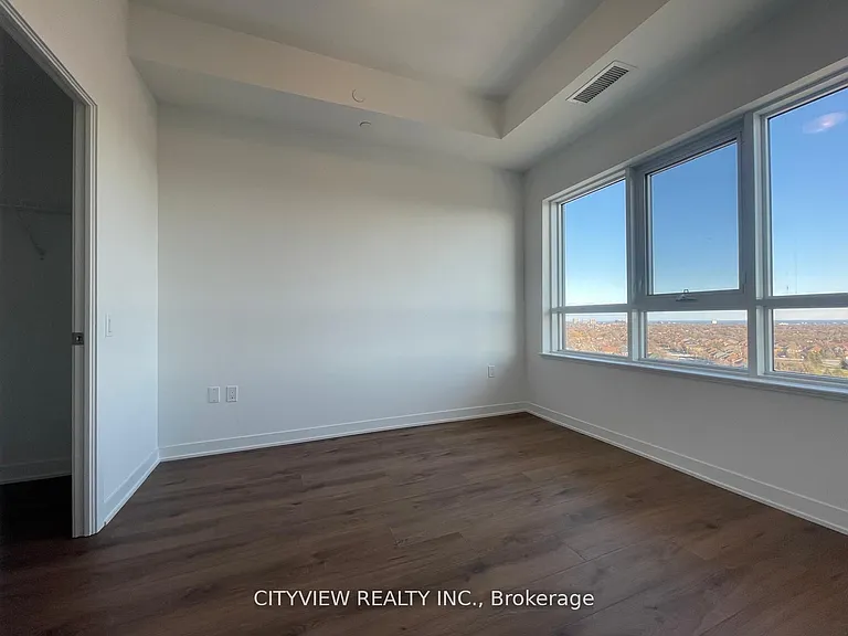 395 Dundas St W #Penthouse 10 — Photo 9