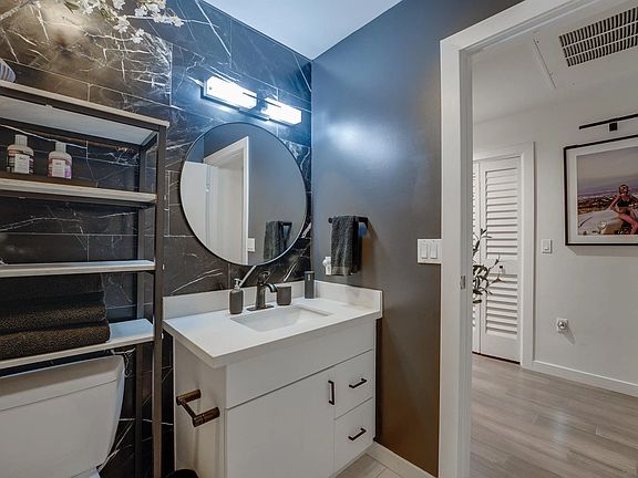 4th image of 889 Date St Unit 243
