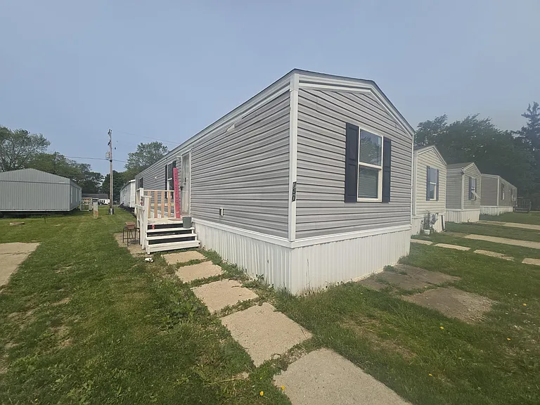 770 N Broadway St #770 — Photo 12