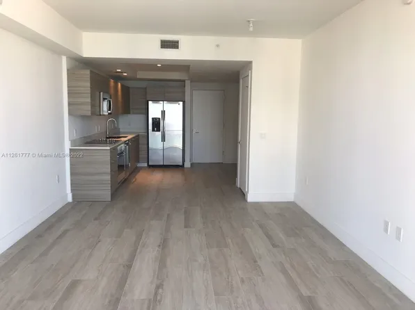 121 NE 34th St #2306A, Miami, FL 33137