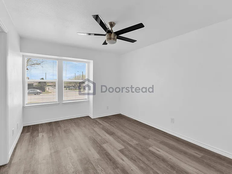 16026 Fitchburg Cir — Photo 23