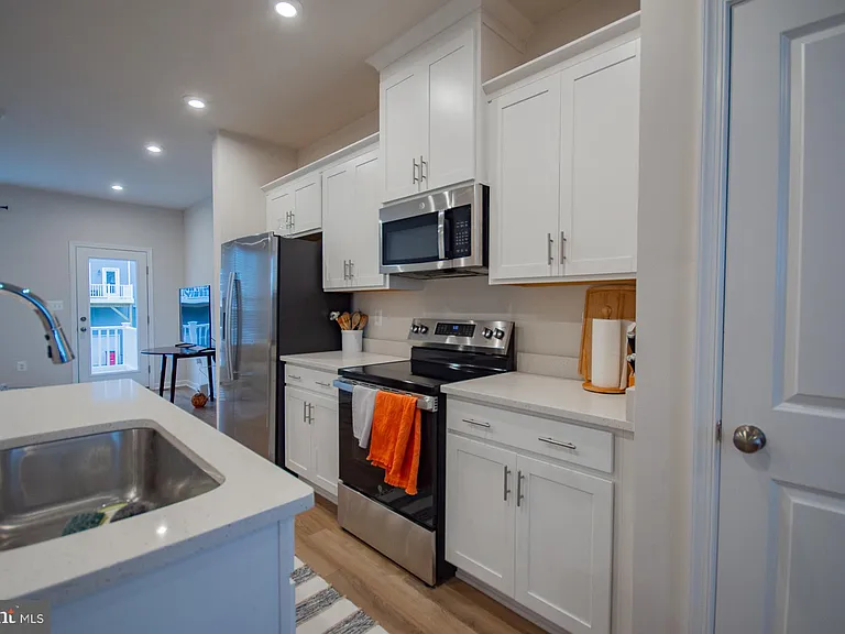 34 Coolidge Ave — Photo 13