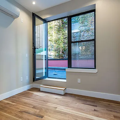 Rented by Nooklyn NYC LLC | media 40