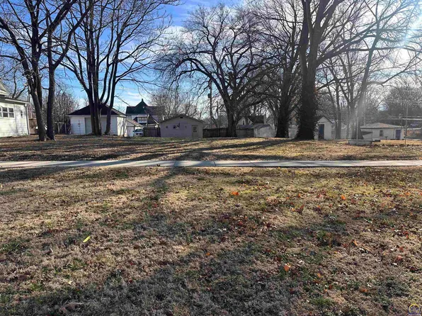 708 New York Ave, Holton, KS 66436